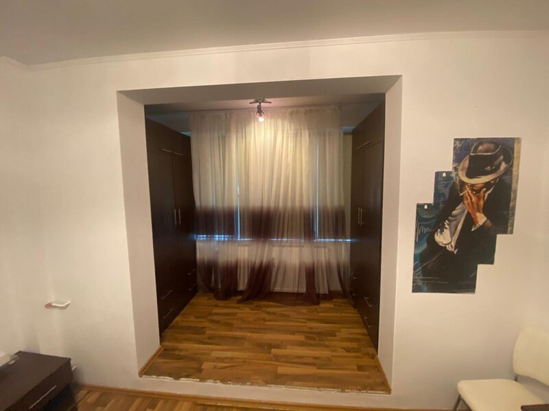Theodor Pallady, Ozana, apartament 4 camere.